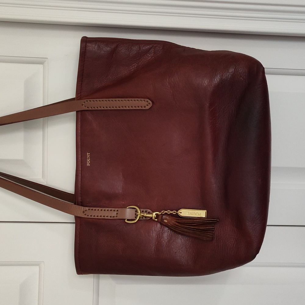 Fount Classic Bellfield Tote